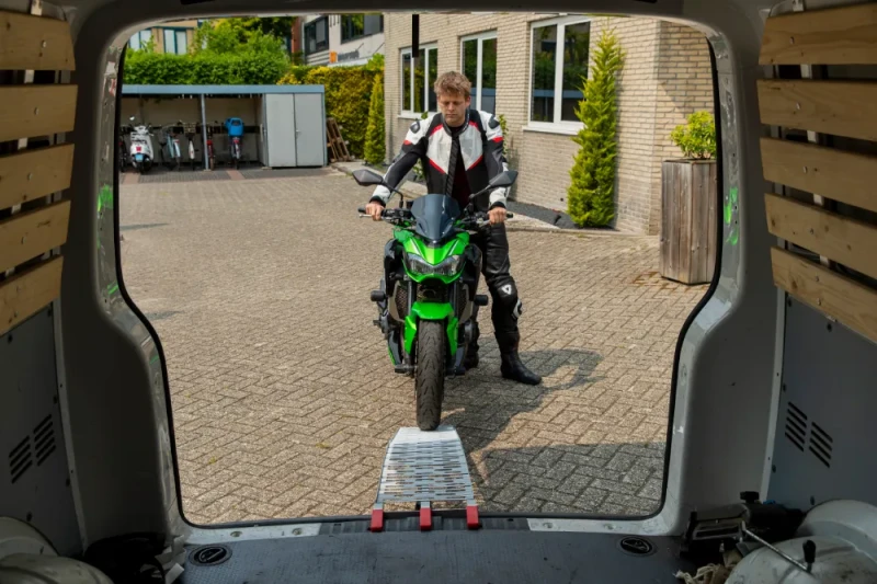 Kawasaki Z900 kopen via Motor2Go